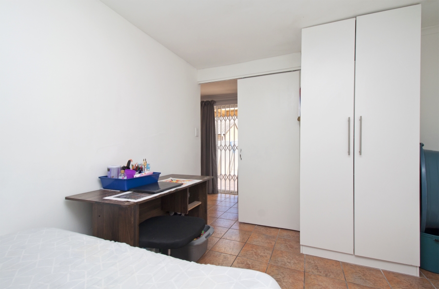 2 Bedroom Property for Sale in Faerie Knowe Western Cape